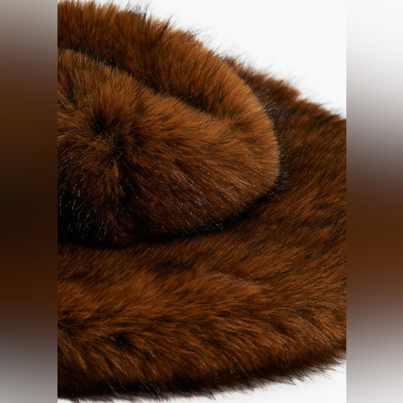 H&M A/W FLUFFY HAT M/L - Picture 3 of 3